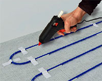 Установка с помощью жидкого клея